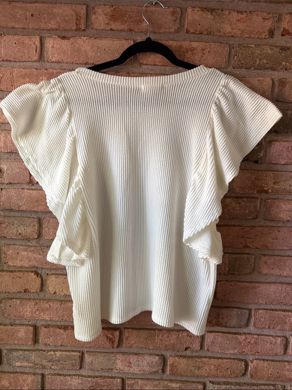 entro Ivory Ribbed Flutter Sleeve Top - Picture 4 of 7